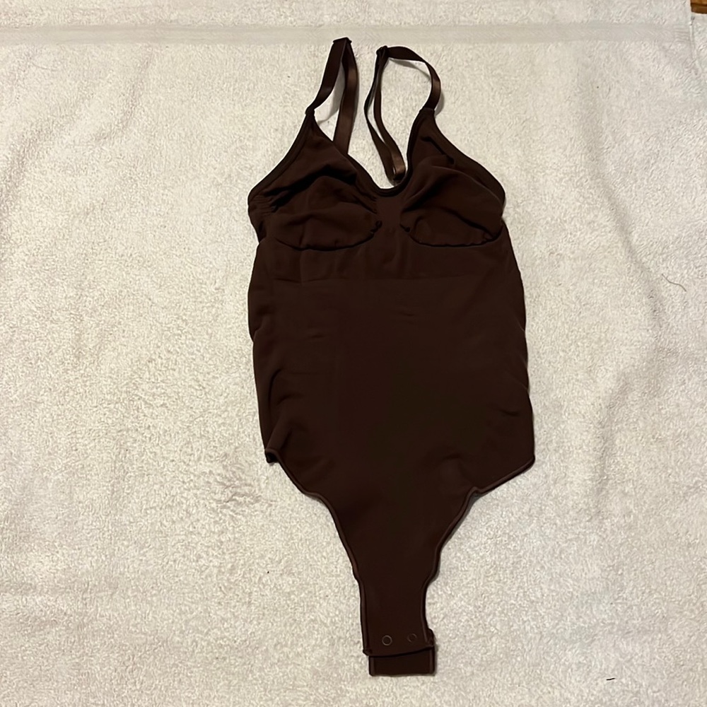 SKIMS Sculpting Thong Bodysuit Cocoa